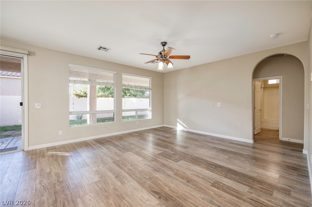 11749 Via Esperanza Avenue - Photo 8