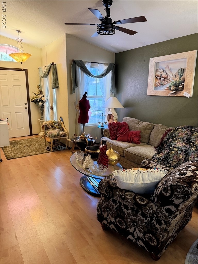 8112 W Gilmore Avenue - Photo 2