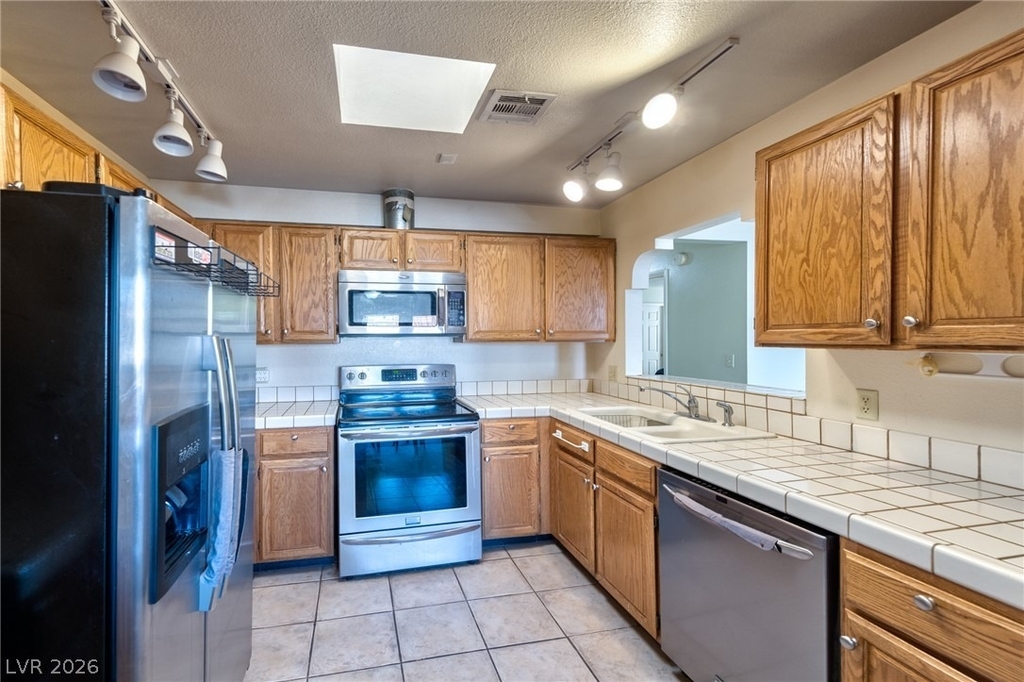 1751 Reno Avenue - Photo 3