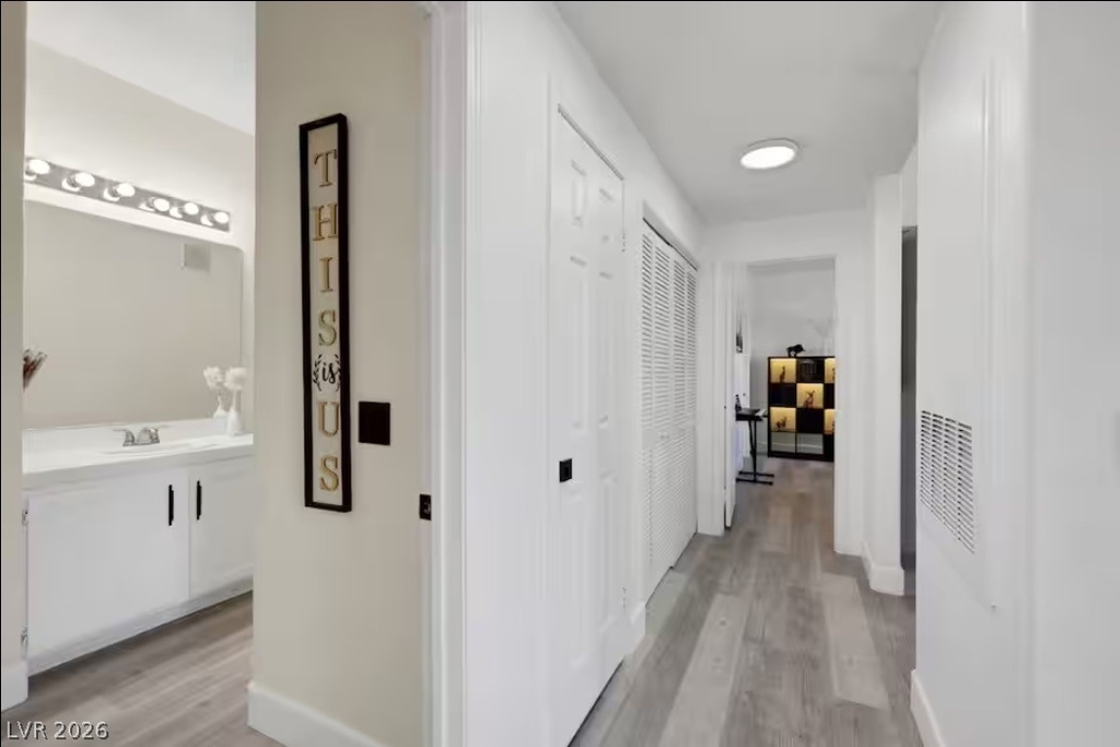 8501 W University Avenue - Photo 9
