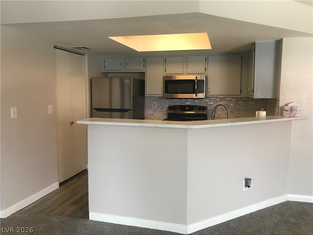 8600 W Charleston Boulevard - Photo 6