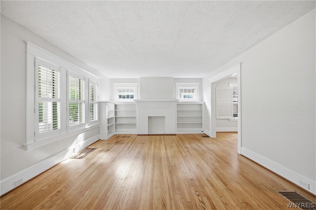 259 California Drive - Photo 5