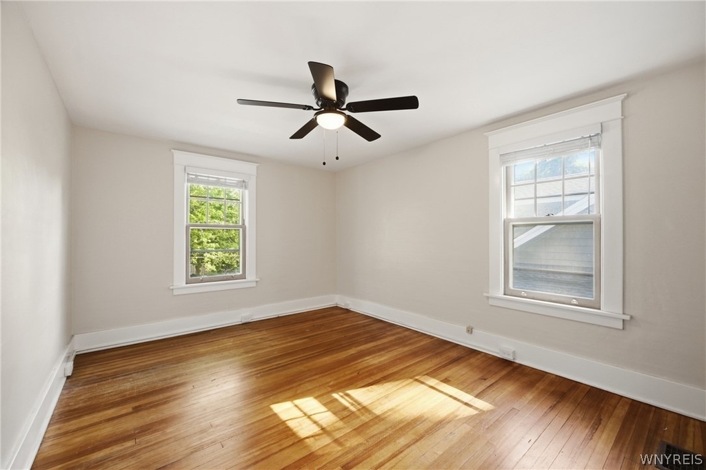 259 California Drive - Photo 15
