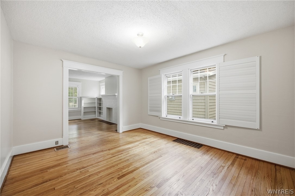 259 California Drive - Photo 6
