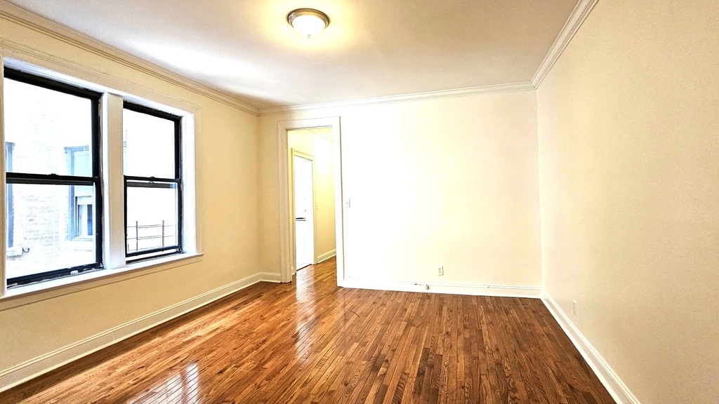 106 Fort Washington Avenue - Photo 2