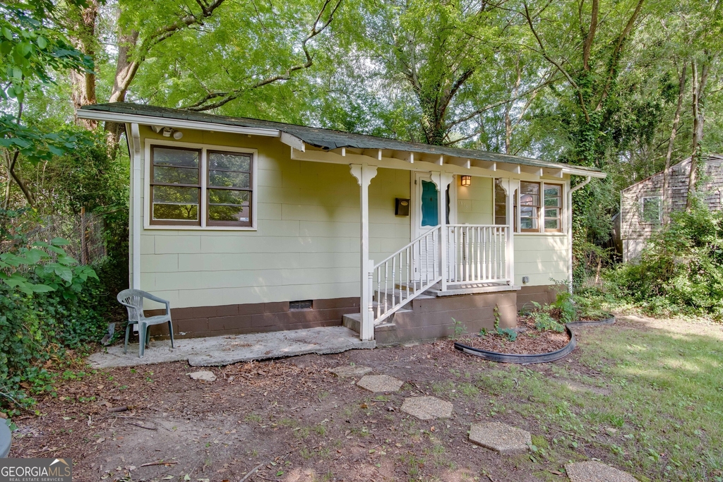 1318 Elizabeth Lane - Photo 1