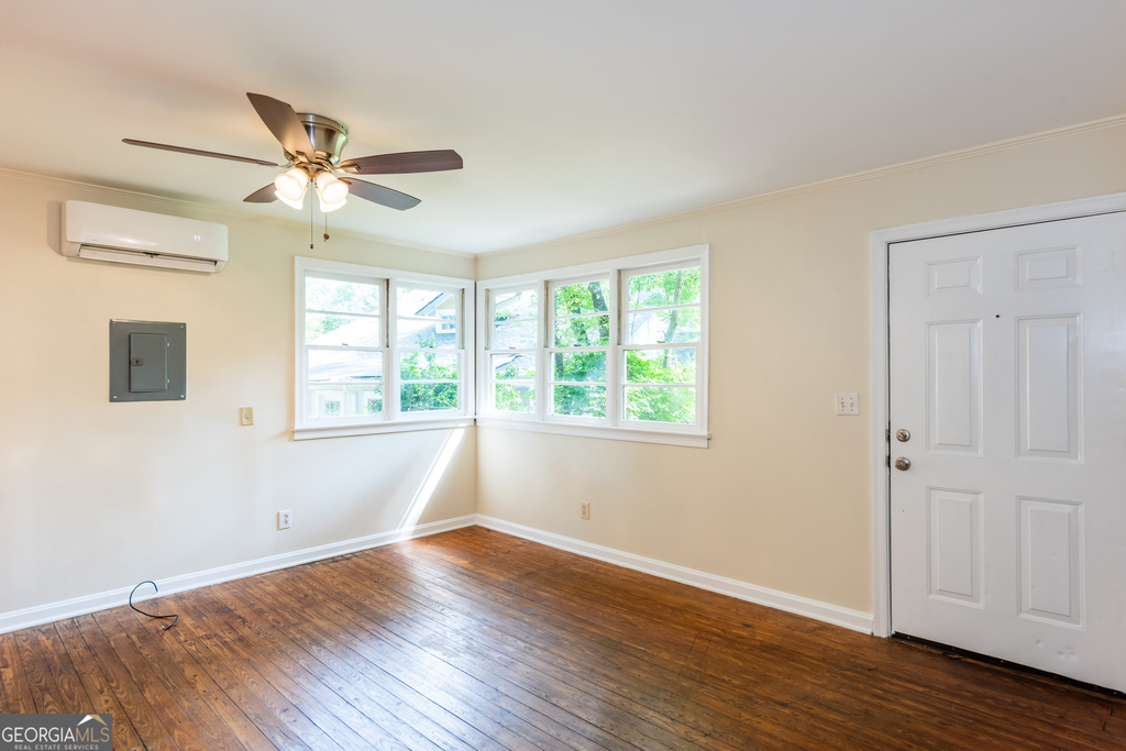 1318 Elizabeth Lane - Photo 4