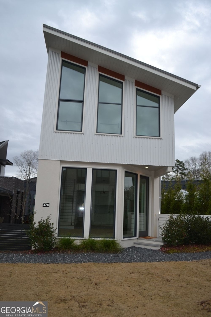 370 2nd Street - Photo 0