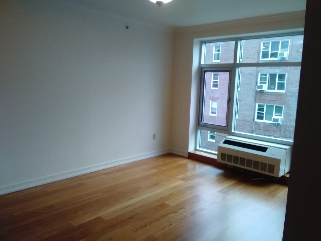 531 West 235th Street - Photo 12