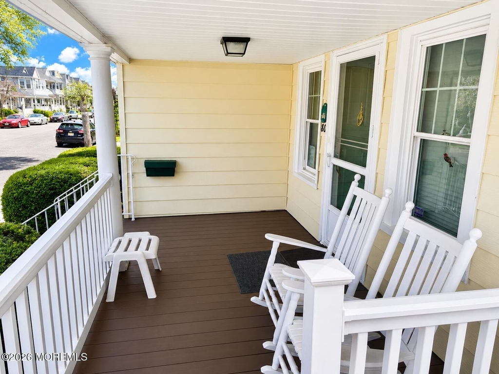 80 Franklin Avenue - Photo 1