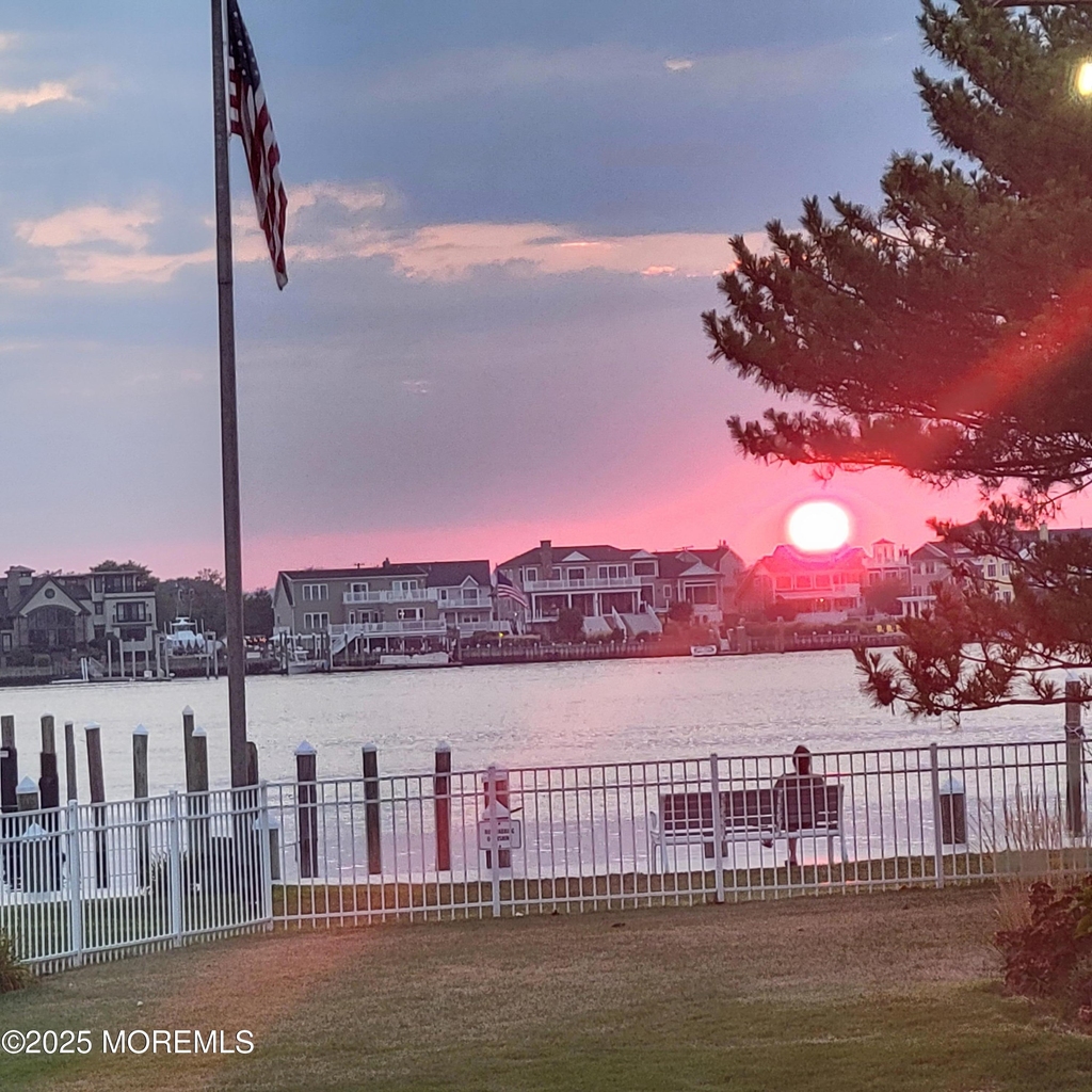 107 Wharfside Drive - Photo 0