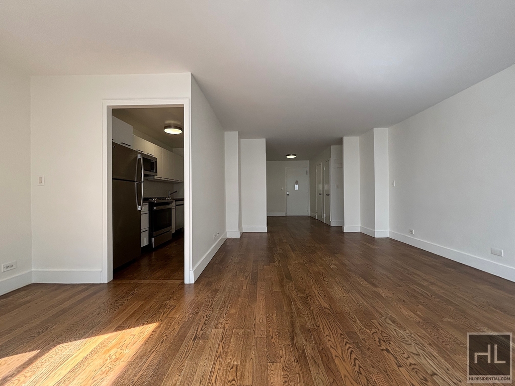 East 63 Street - Photo 3