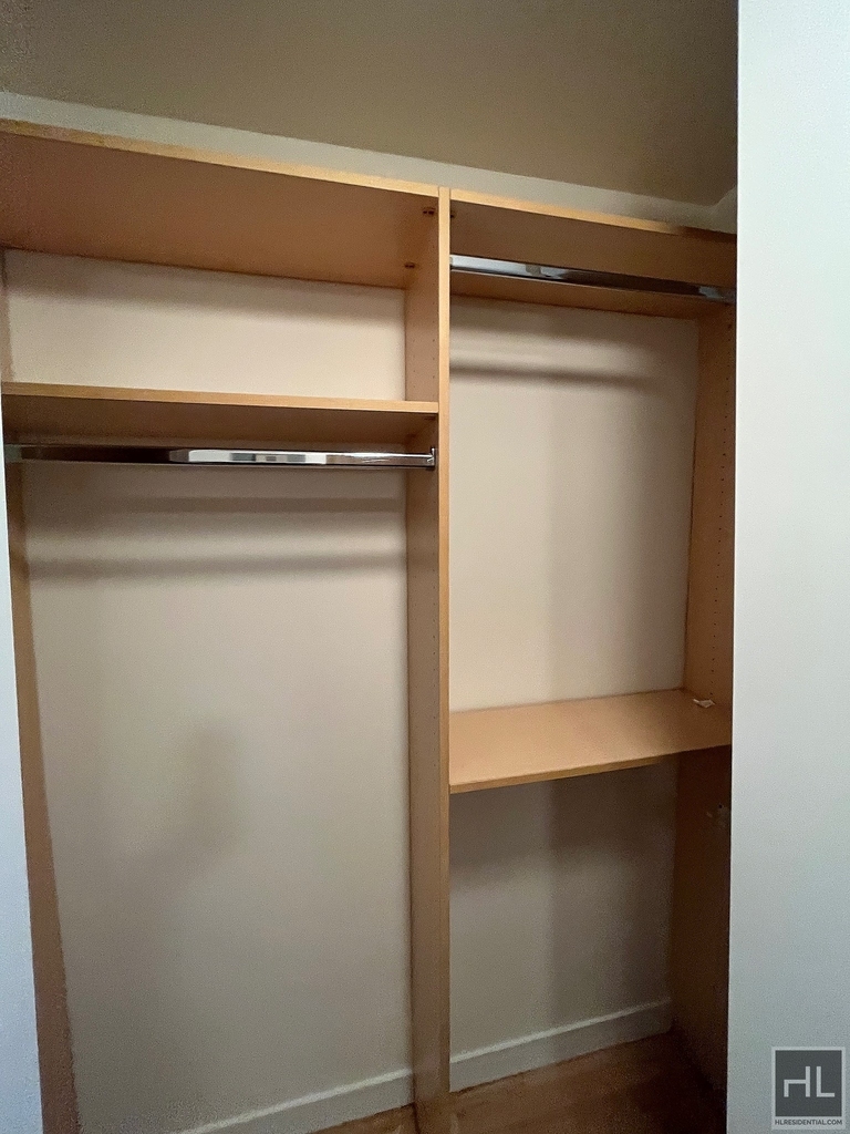 East 36 Street - Photo 3