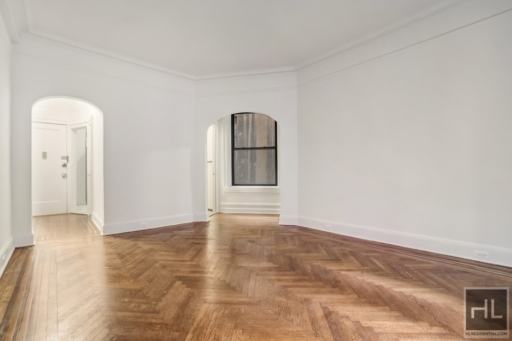 West 72 Street - Photo 1