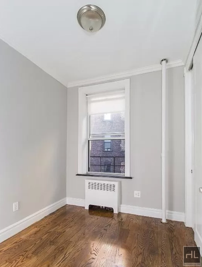 Hudson Street - Photo 3