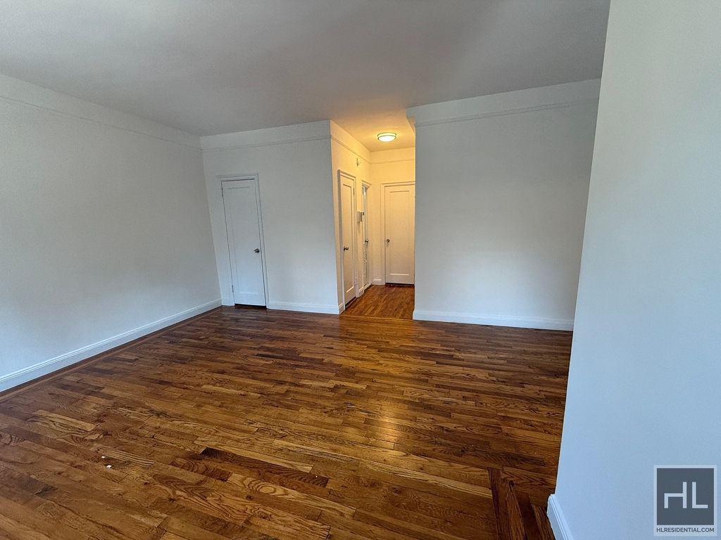 E 58th St - Photo 1