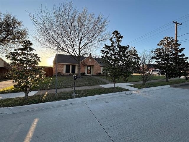 7921 Freeland Drive - Photo 1