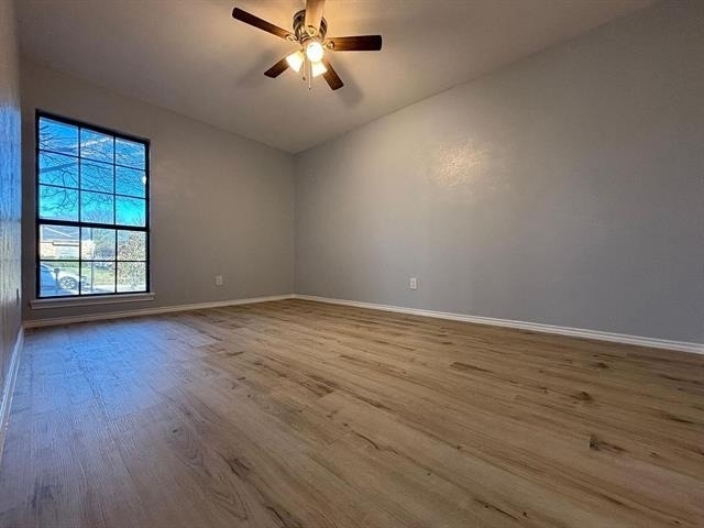 7921 Freeland Drive - Photo 7