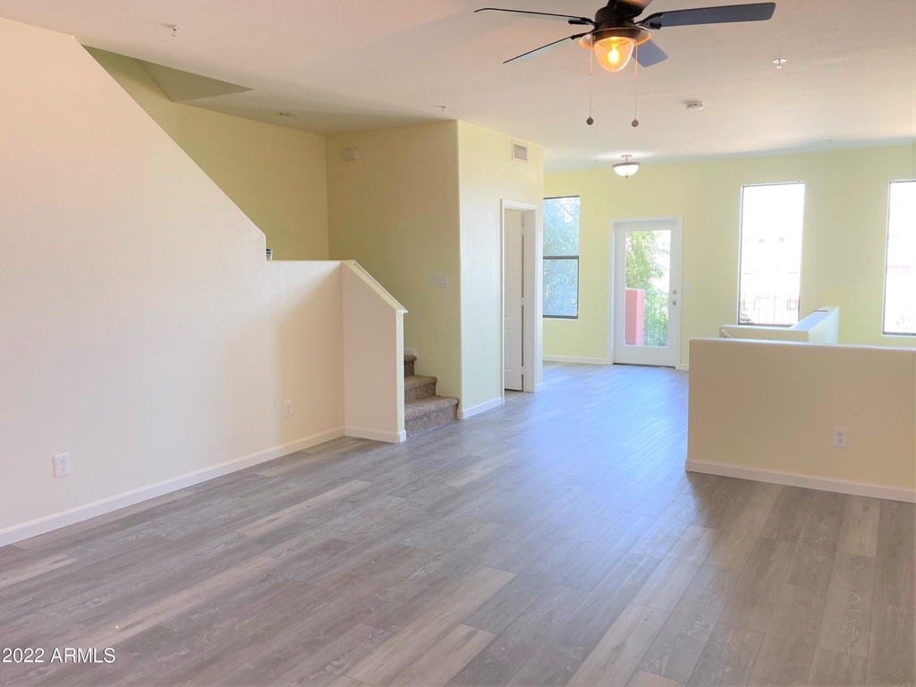 112 W Milada Drive - Photo 6
