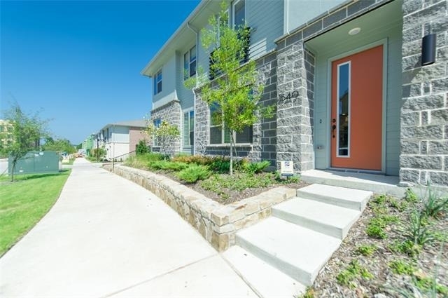 1540 Navasota Trail - Photo 1