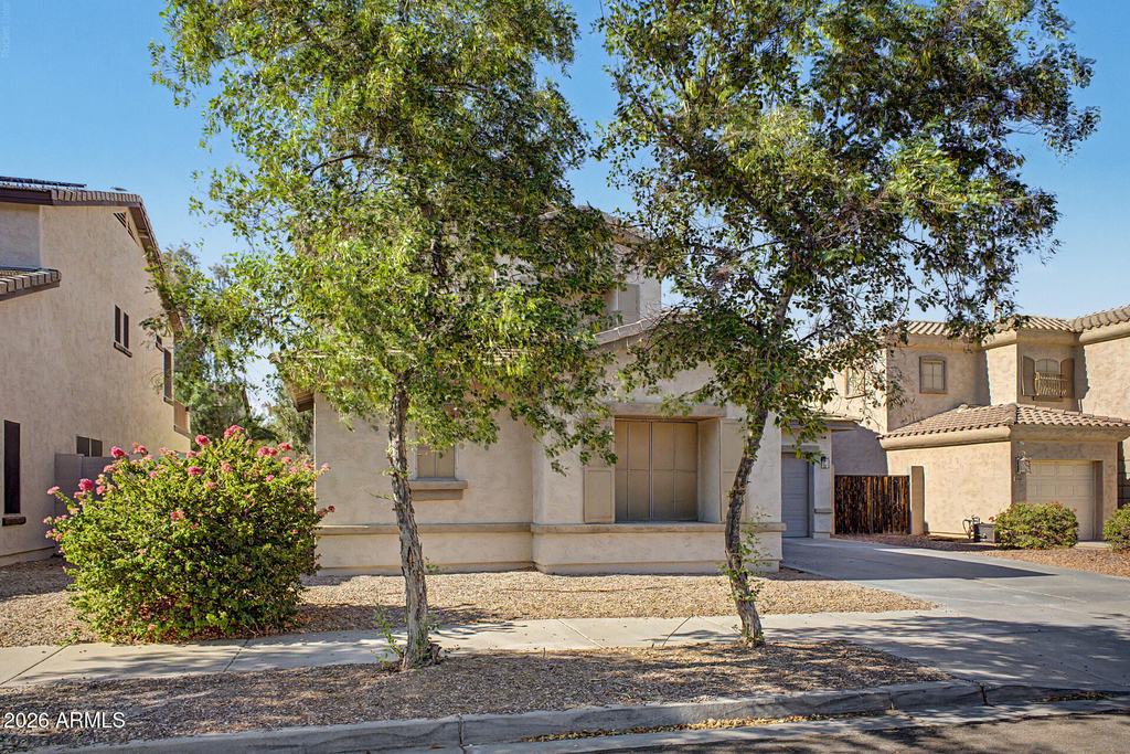 17446 W Yavapai Street - Photo 1
