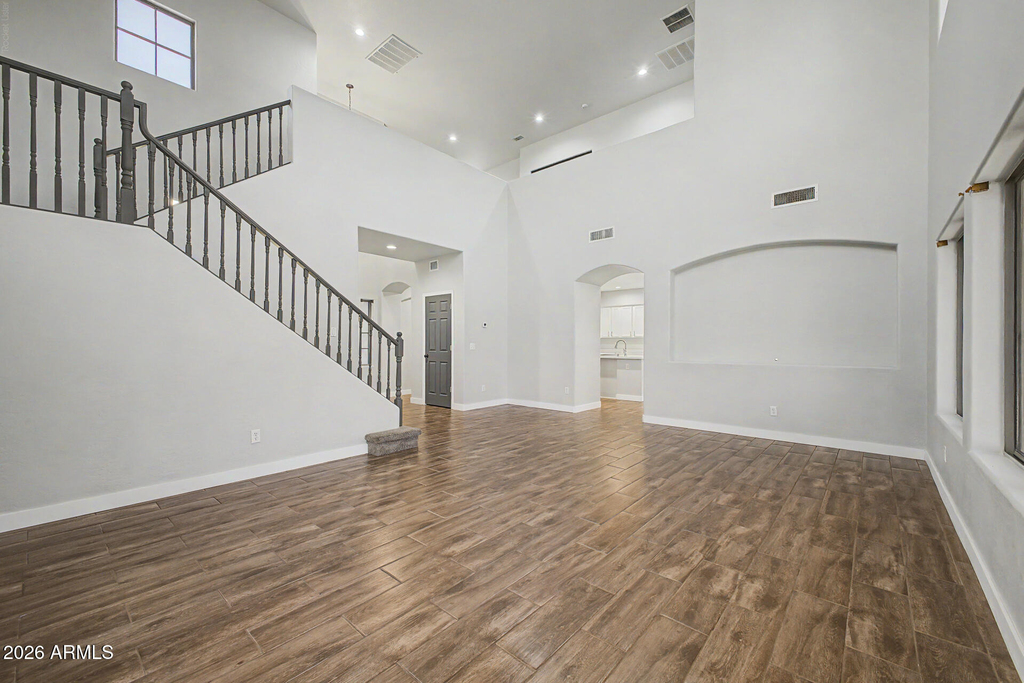 17446 W Yavapai Street - Photo 6