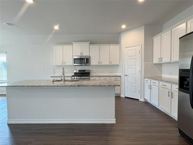 905 Berry Street - Photo 3