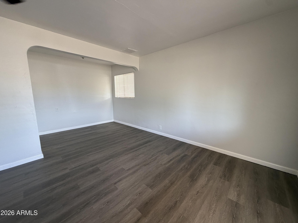 2221 E Osborn Road - Photo 4