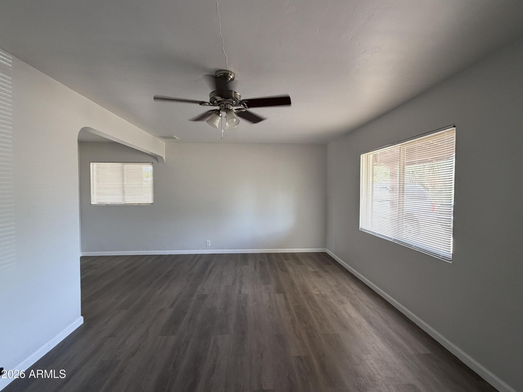 2221 E Osborn Road - Photo 3