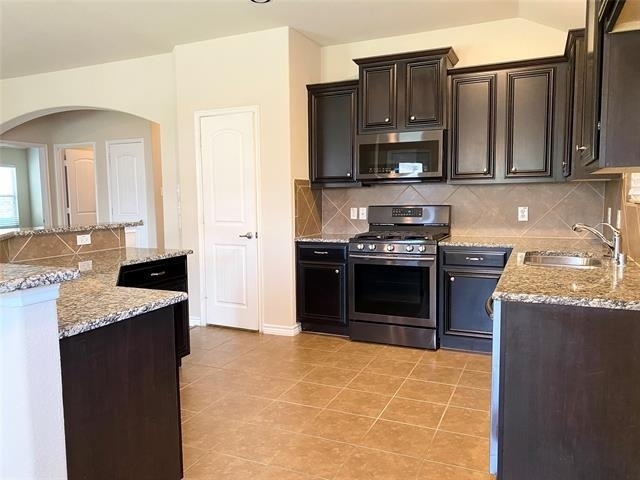 848 Lake Forest Trail - Photo 3