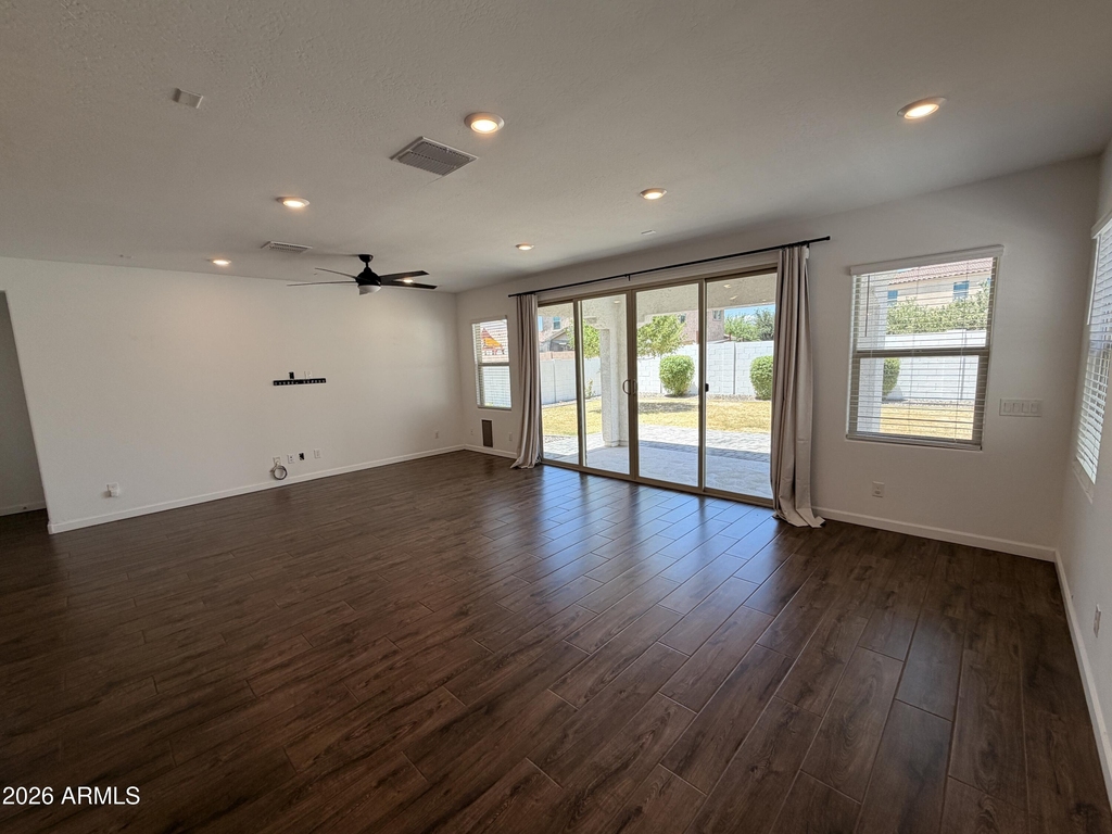 9948 E Thornbush Avenue - Photo 3
