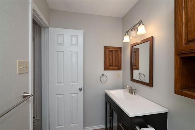 6813 Aimpoint Drive - Photo 19