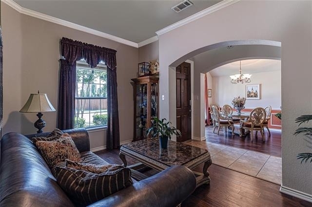 1706 Humbolt Drive - Photo 3