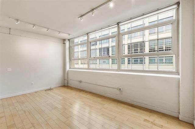 2600 W 7th Street - Photo 4
