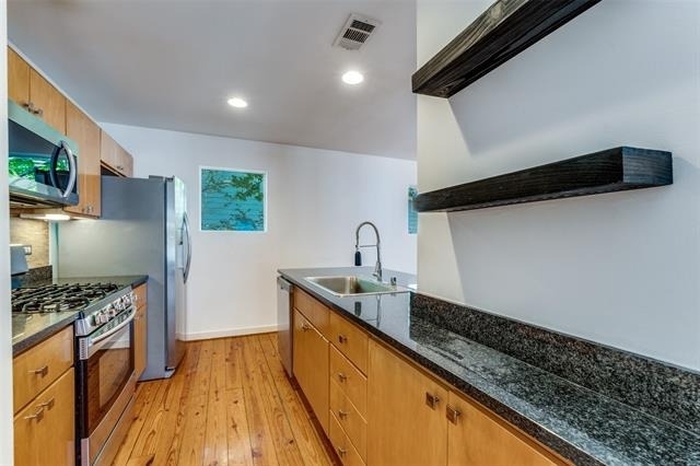 4214 Swiss Avenue - Photo 17