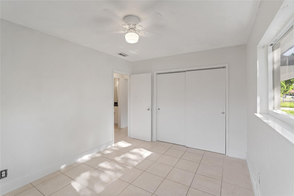 2001 Nw 14th Avenue - Photo 21