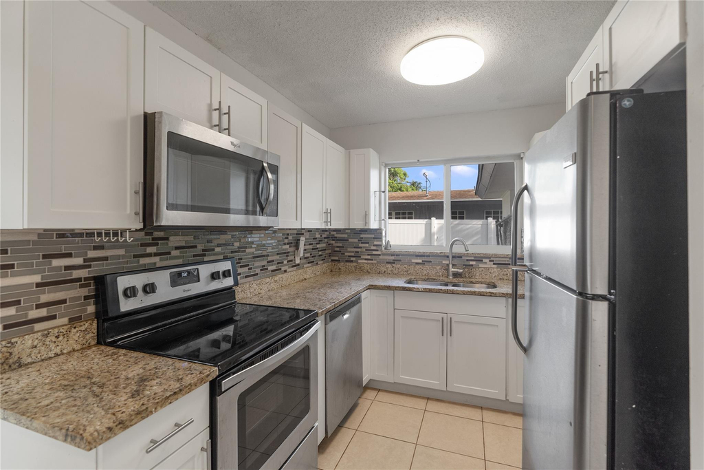 2001 Nw 14th Avenue - Photo 1