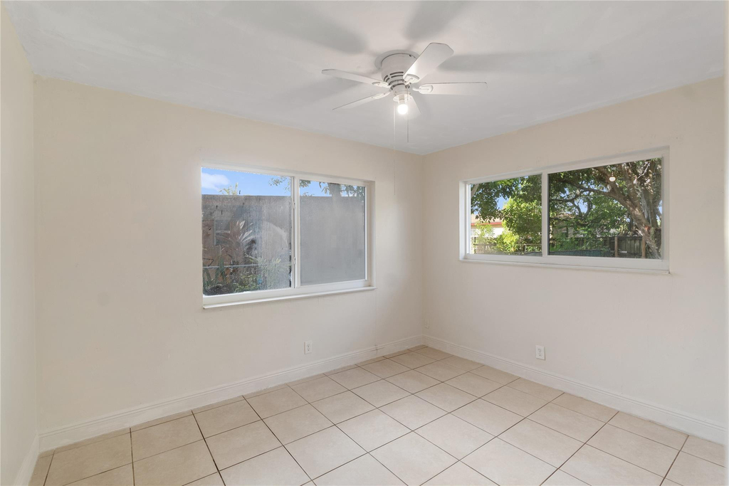 2001 Nw 14th Avenue - Photo 22
