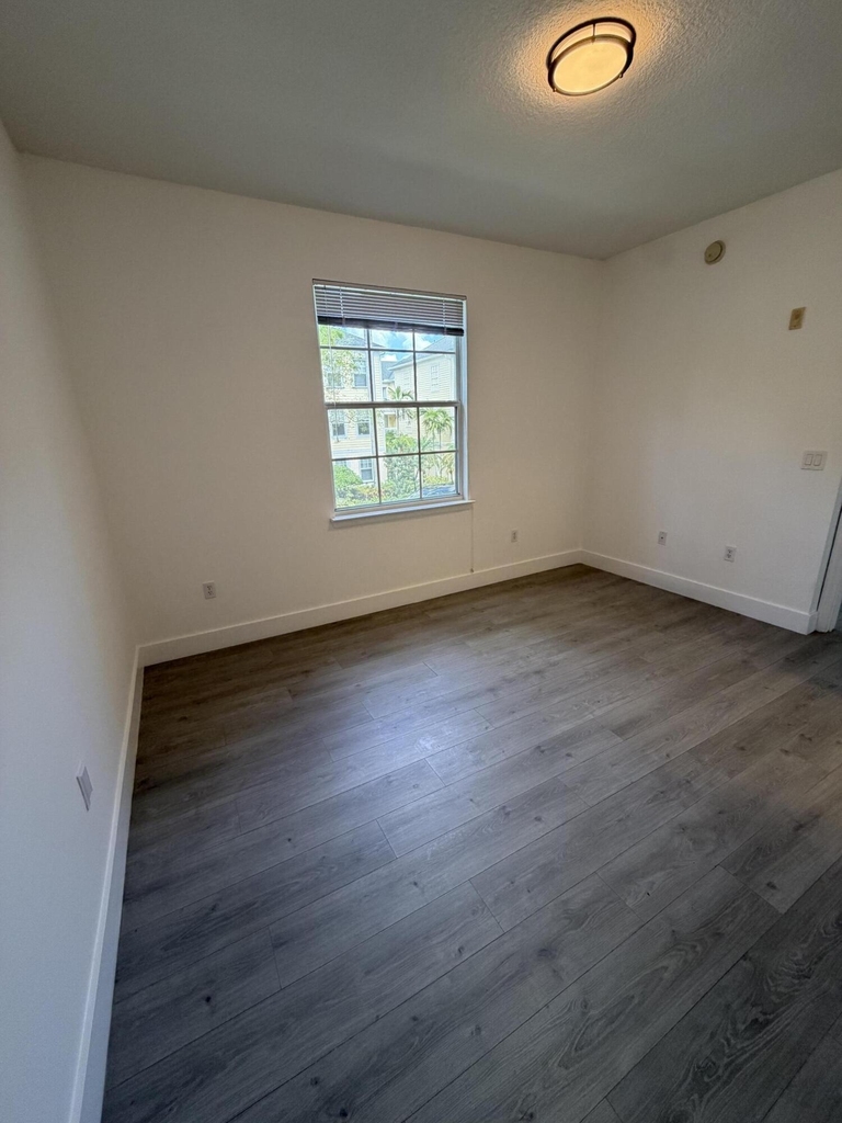 275 Murcia Drive - Photo 57