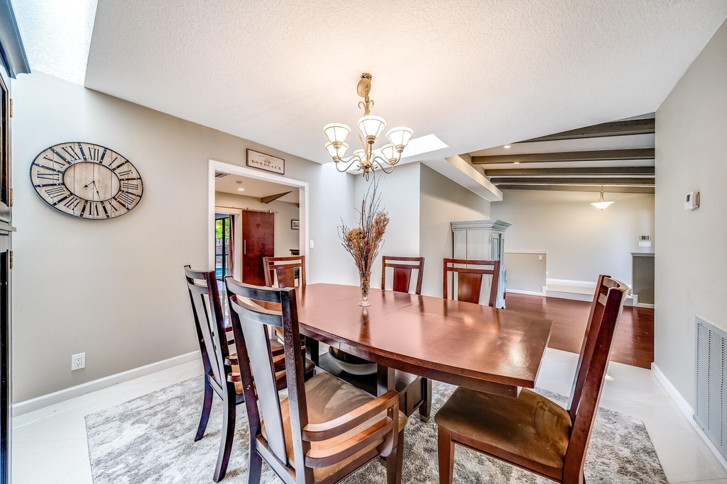 574 Juniper Place - Photo 21