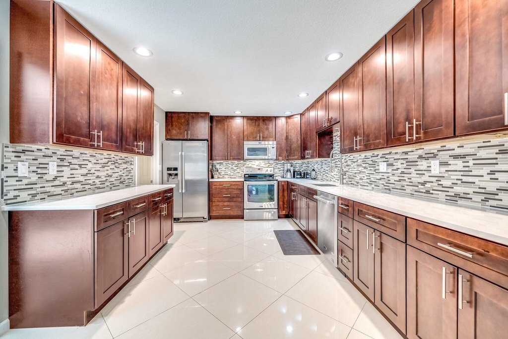 574 Juniper Place - Photo 22