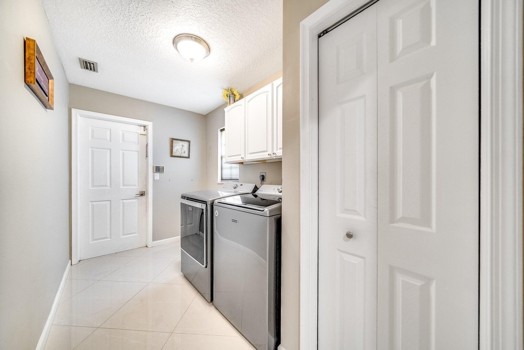 574 Juniper Place - Photo 26