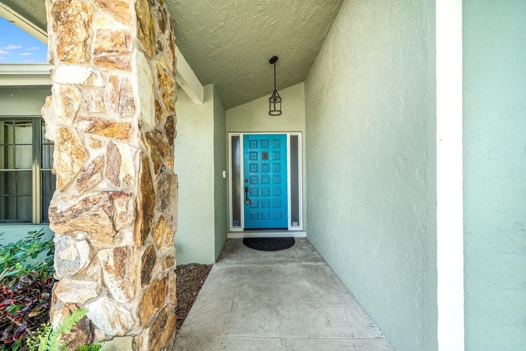 574 Juniper Place - Photo 14