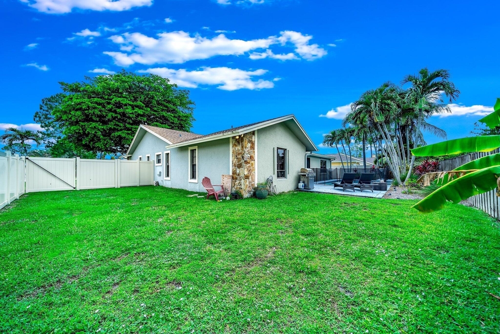 574 Juniper Place - Photo 45