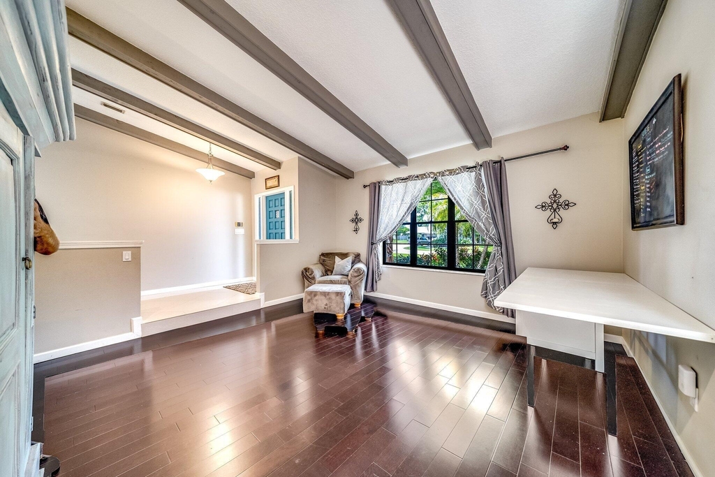 574 Juniper Place - Photo 19