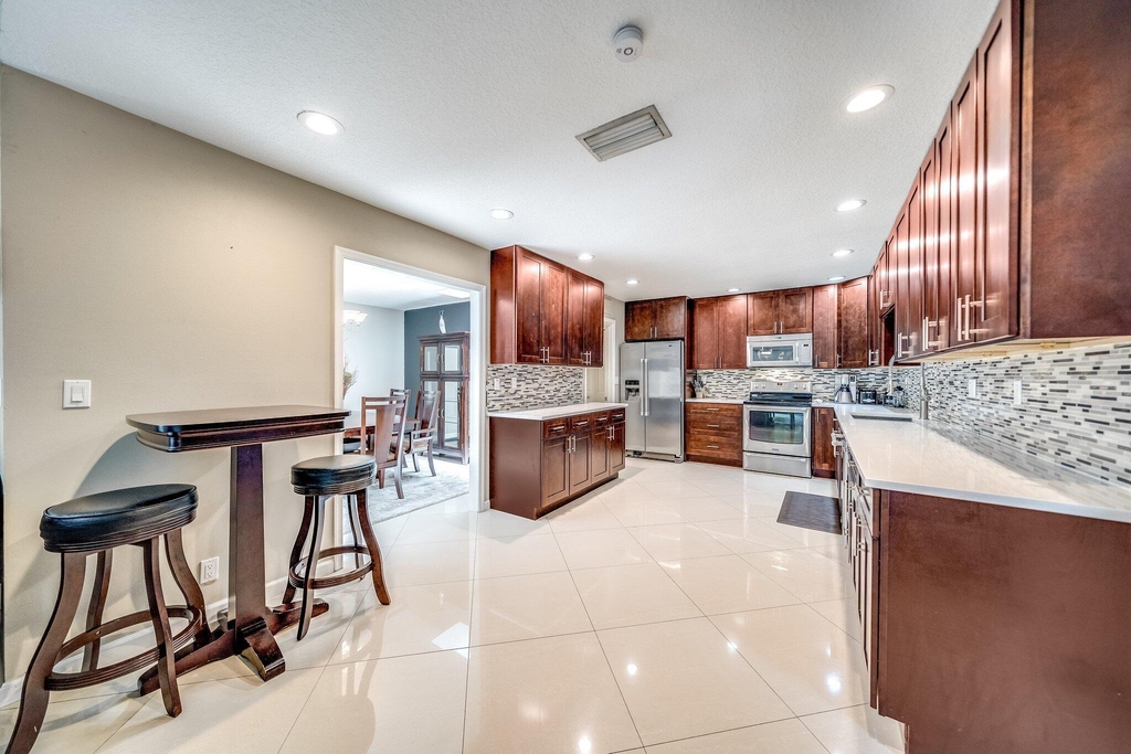 574 Juniper Place - Photo 24