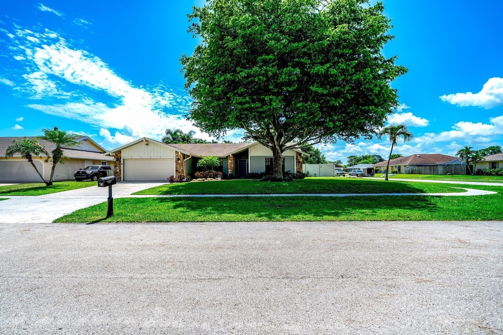 574 Juniper Place - Photo 13