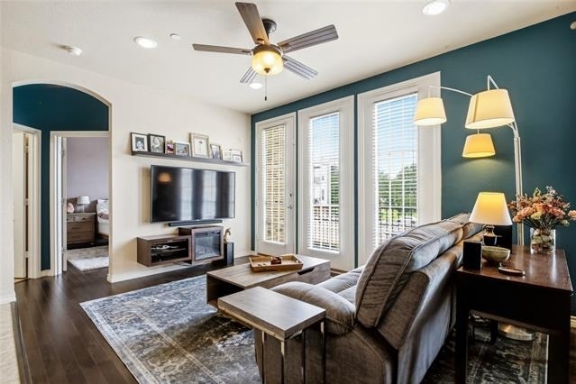 950 Henderson Street - Photo 2