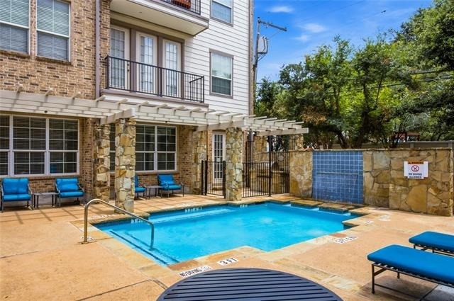 950 Henderson Street - Photo 16