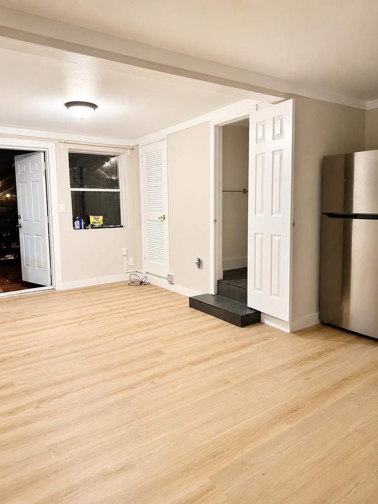 1329 Ne 5th Avenue - Photo 4